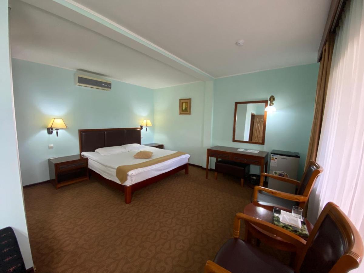 Morelux Boutique Hotel Kapchagay Exterior foto